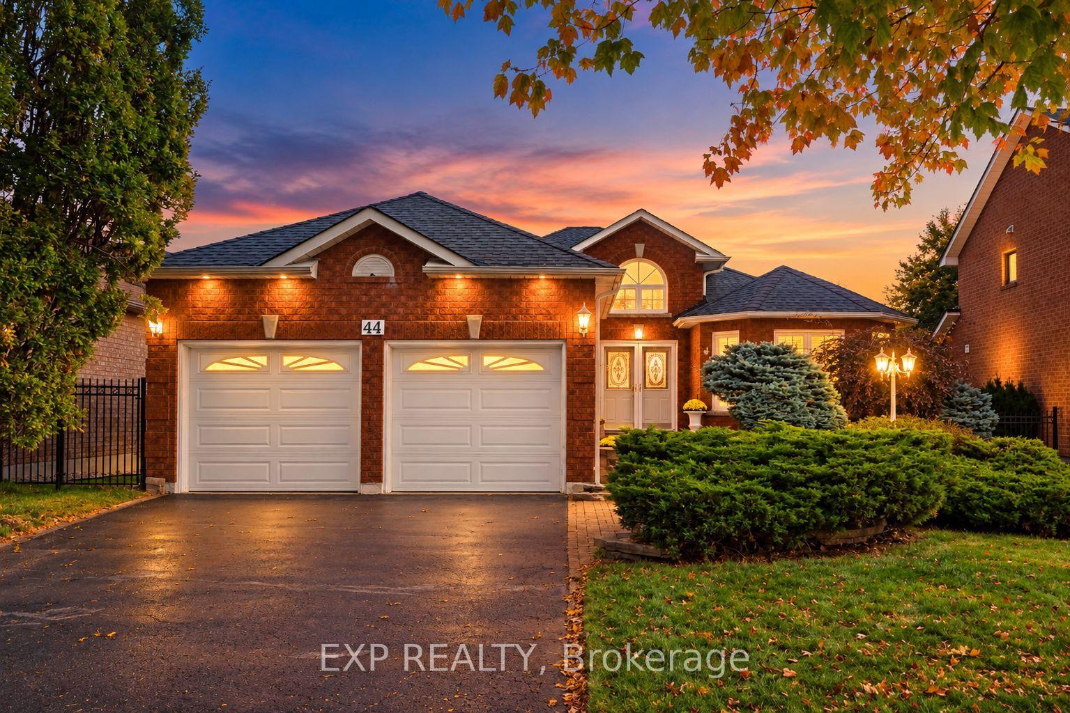 44 Finnegan Place, Whitby — Detached for sale, photo 1