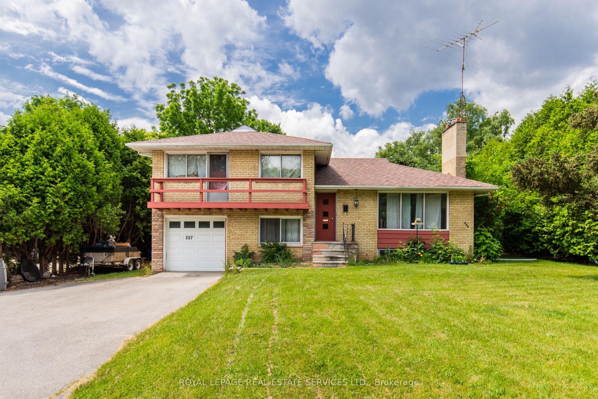 227 Lakeshore Road W Unit #2 #Unit #2, Oakville — Detached for lease, photo 1