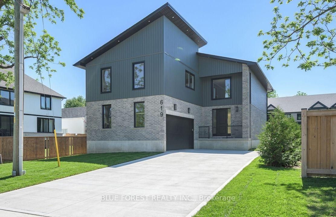 619 Lions Park Drive — photo 1