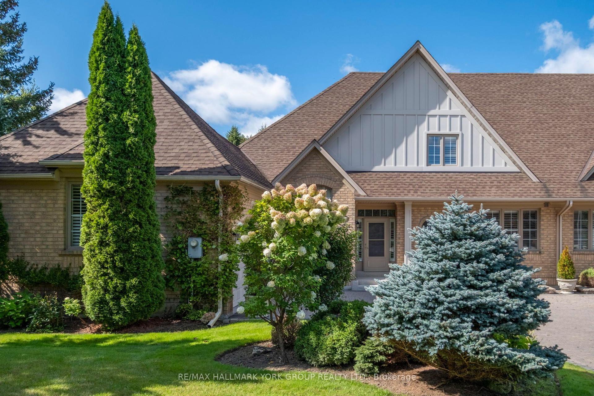 422 Falconwood Hollow, Aurora — Semi-Detached for sale, photo 1