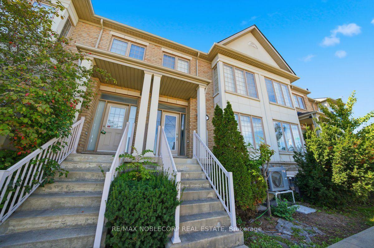 8900 Bathurst Street 37 #37, Vaughan — Townhouse for sale, photo 1