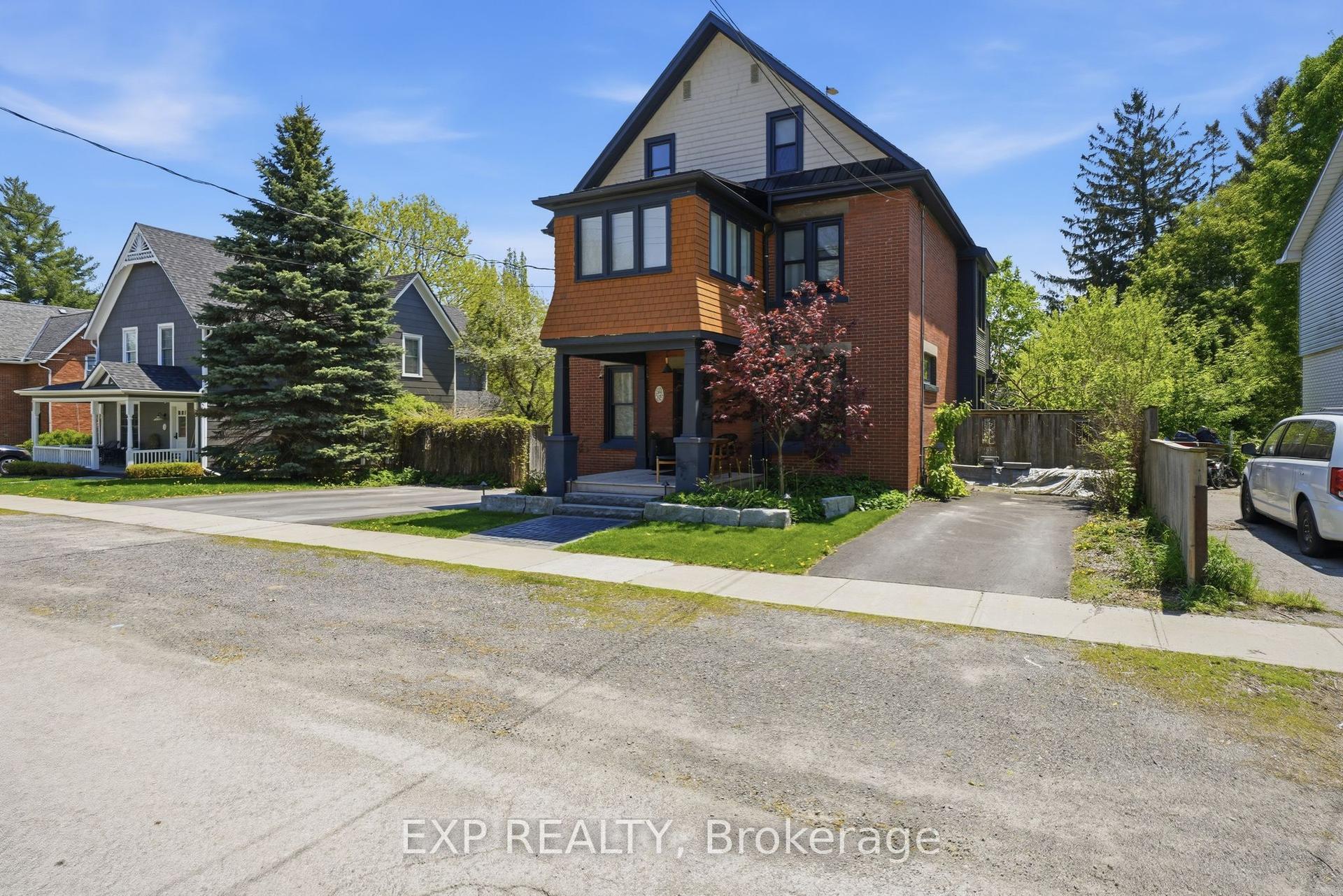 16 Barker Street — photo 1