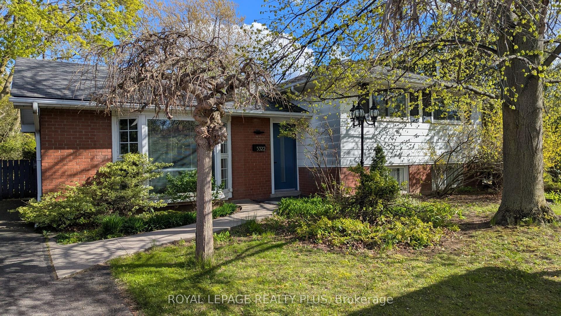 5322 Windermere Drive, Burlington — Detached for sale, photo 1