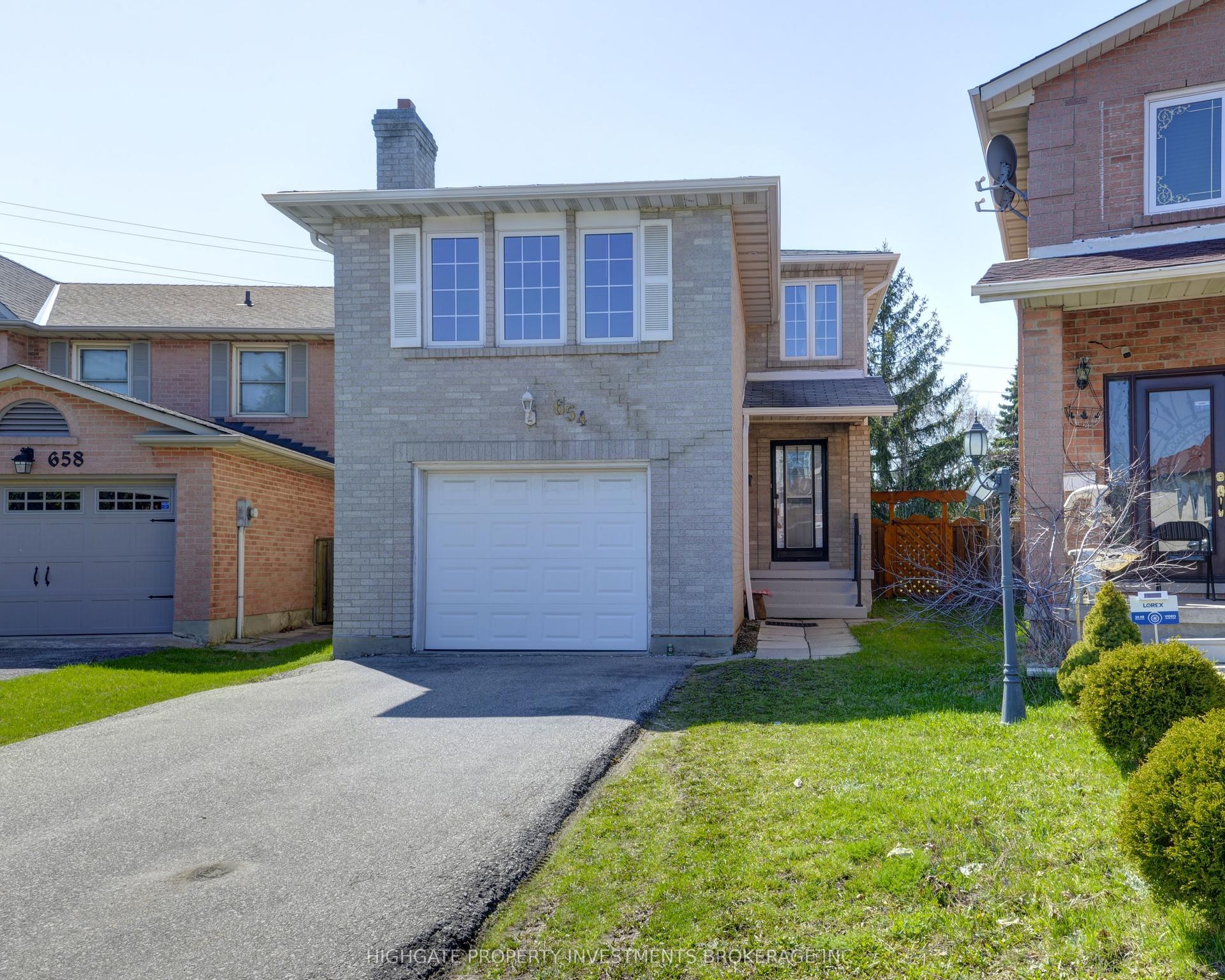 654 Brougham Place Main & Upper #Main & Upper — photo 1