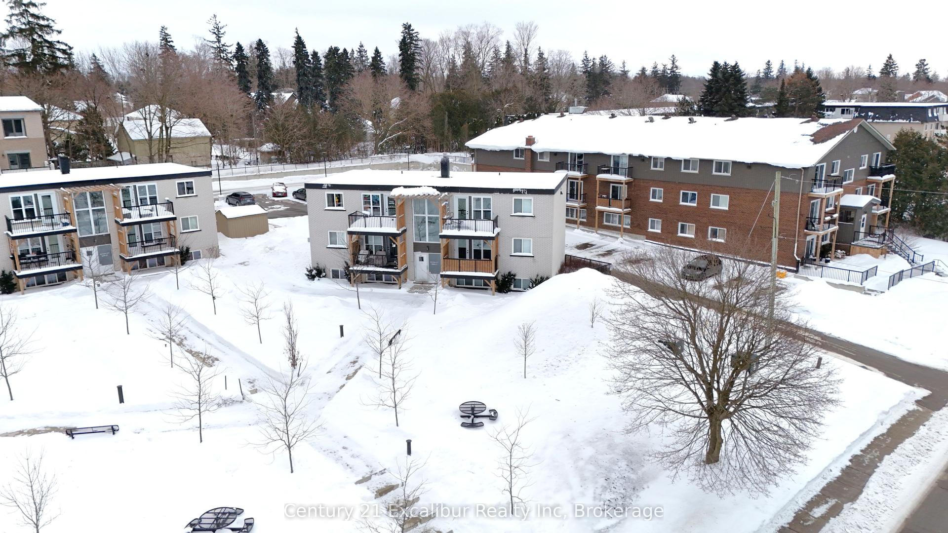 320 Queen Street E 4 #4 — photo 1