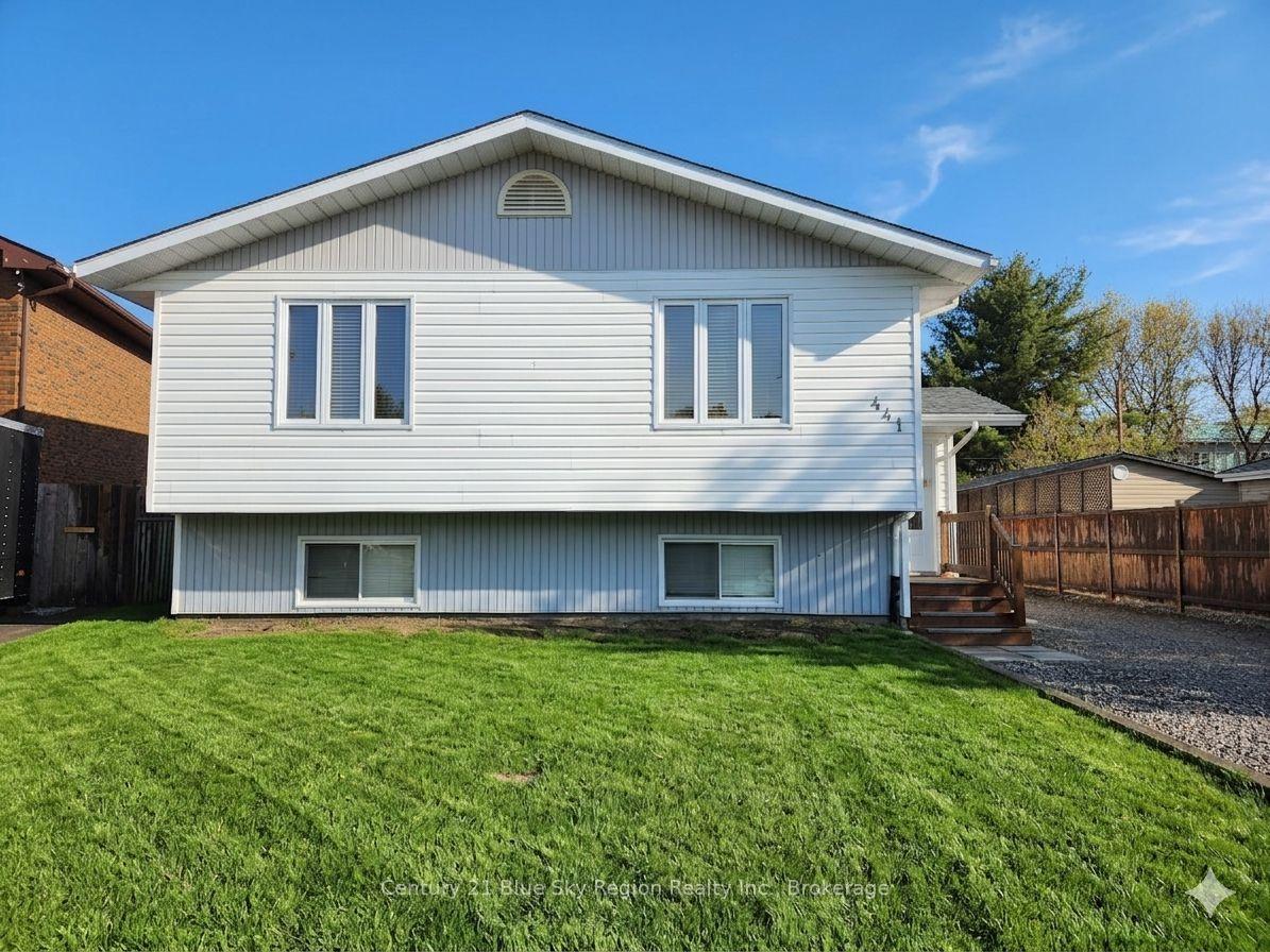 441 Mageau Street — photo 1