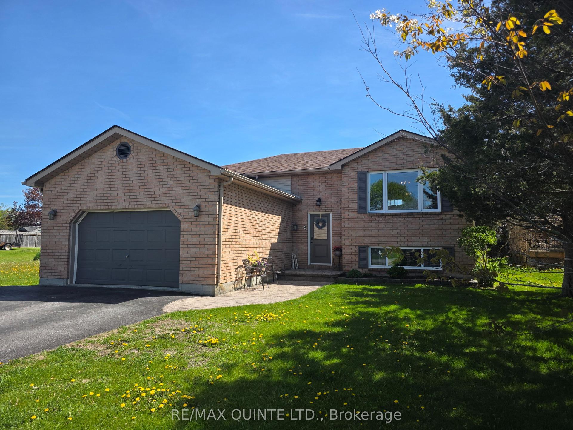 4 Harbourview Crescent — photo 1