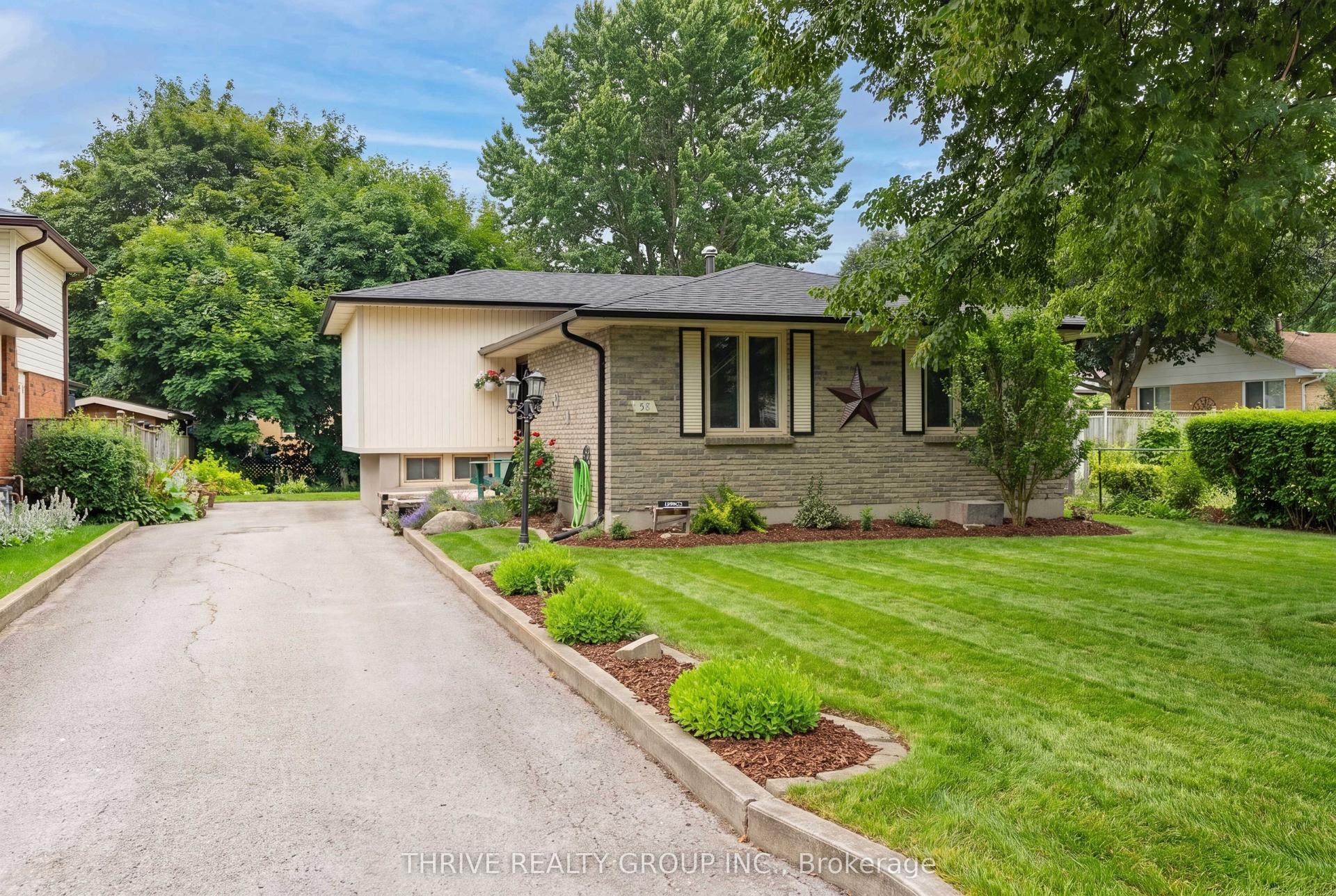 58 HARCROFT Crescent, London South — Detached for sale, photo 1