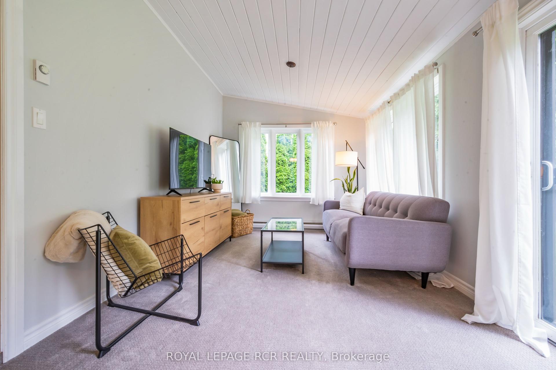 64 Second Street Lower #Lower, Orangeville — Detached for lease, photo 1
