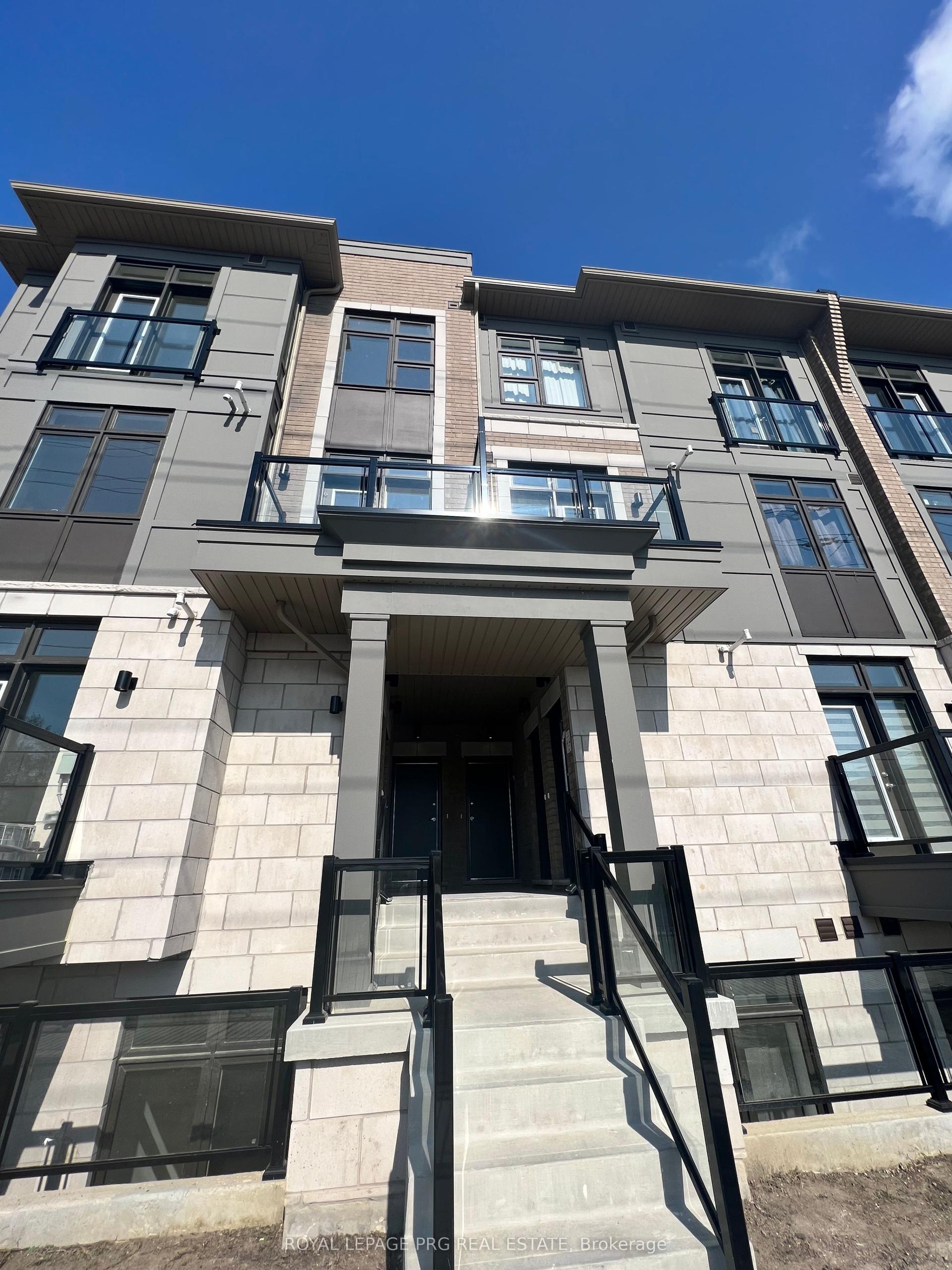 30 Halliford Place E 208 #208, Brampton — Condo Town for lease, photo 1