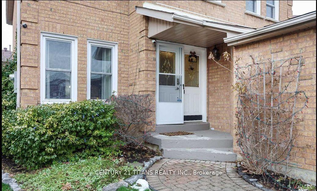 112 Fernbank Place — photo 1