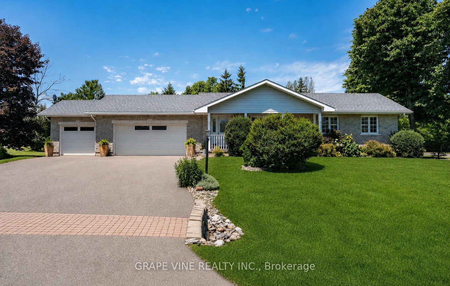 8391 Rowan Dr Drive, Greely - Metcalfe - Osgoode - Vernon and Area — Detached for sale, photo 1