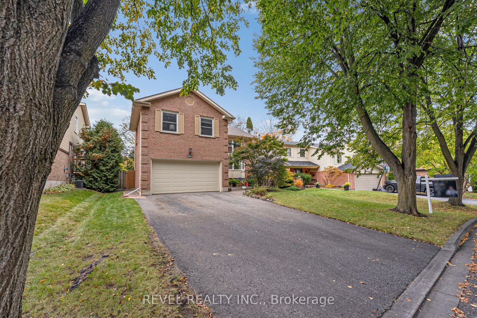 806 Linden Court, Whitby — Detached for sale, photo 1