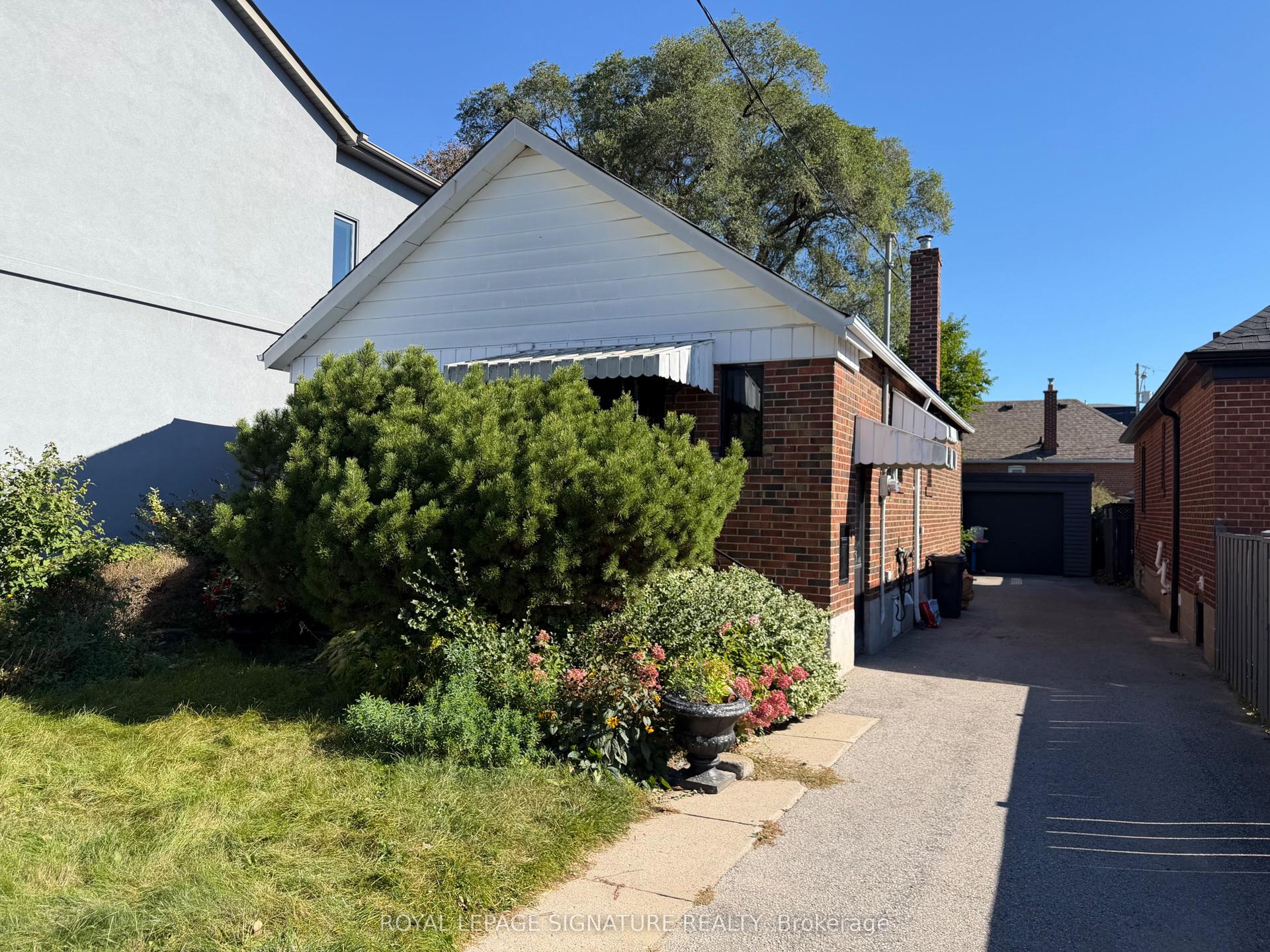 293 Glebemount Avenue Lower #Lower, Toronto — Detached for lease, photo 1