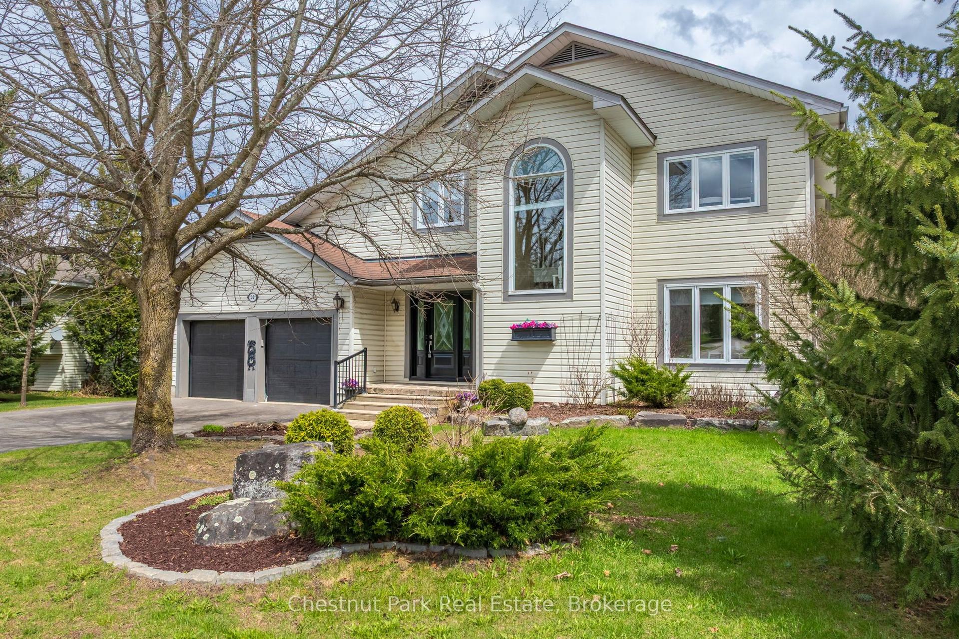 22 Glenwood Drive — photo 1