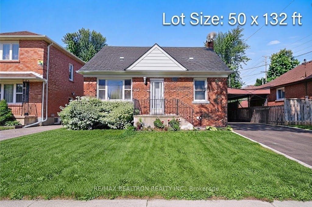 72 Hounslow Avenue, Toronto — Detached for sale, photo 1
