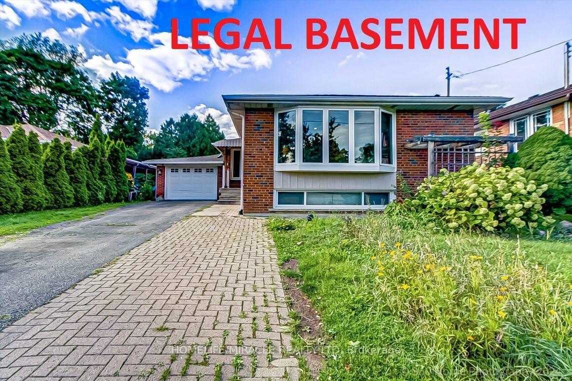 30 Fallowfield Road, Toronto — Detached for sale, photo 1