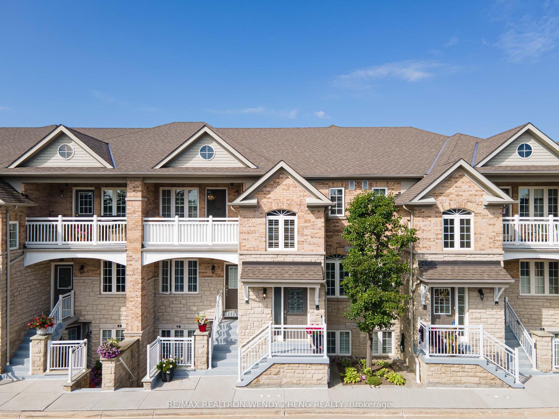 520 Silken Laumann Drive 21 #21, Newmarket — Condo Town for sale, photo 1