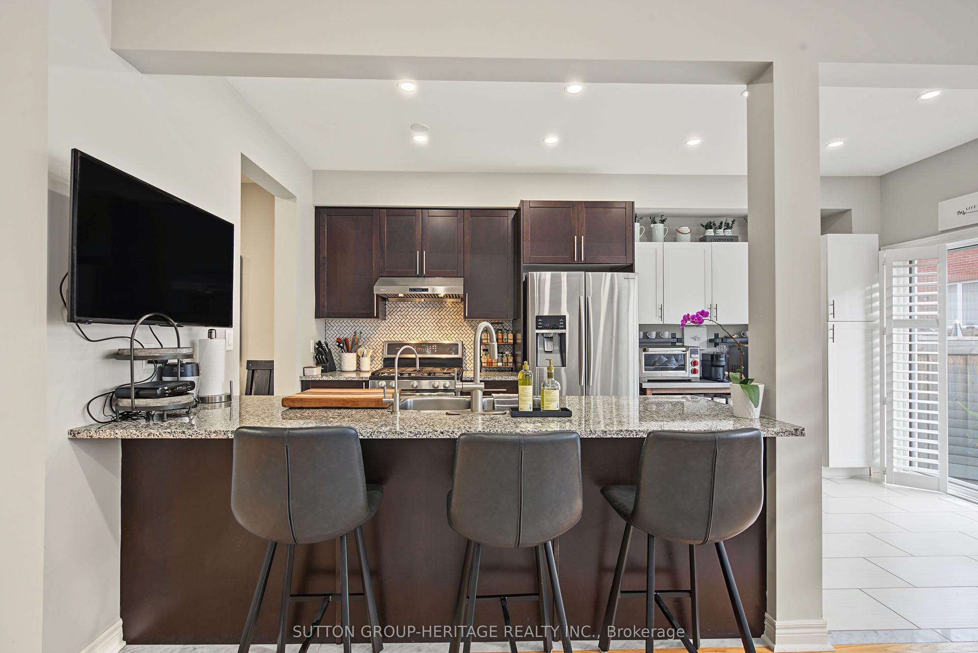 15 Clarinet Lane, Whitchurch-Stouffville — Townhouse for sale, photo 1