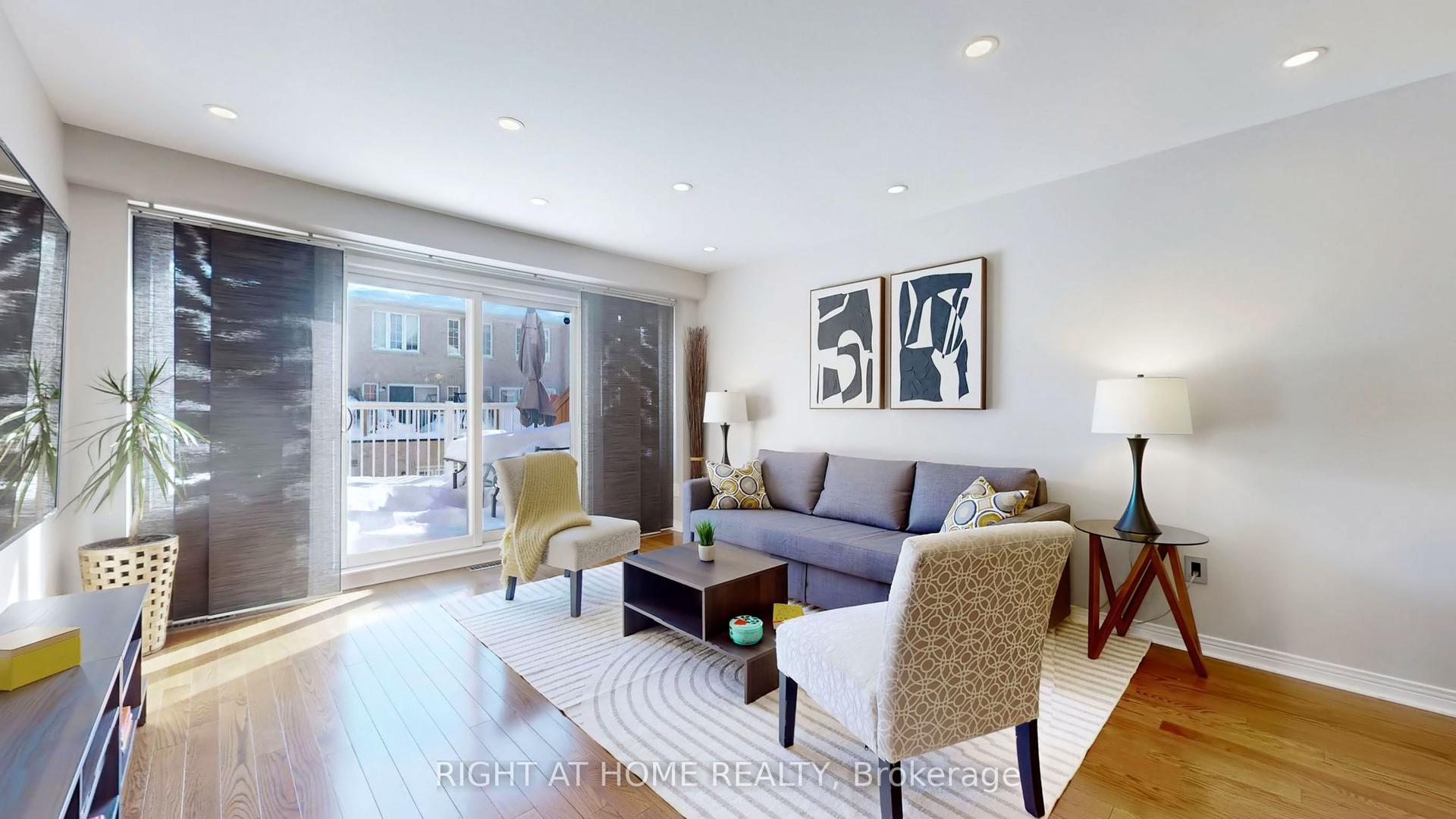 49 Wilkes Crescent — photo 1