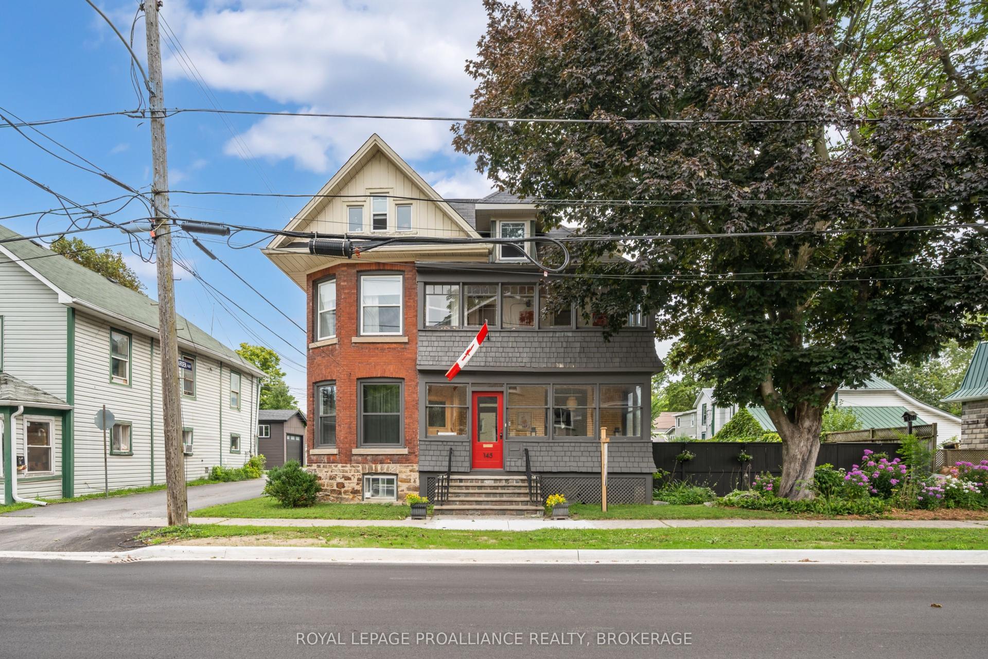 145 Charles Street N, Gananoque — Detached for sale, photo 1