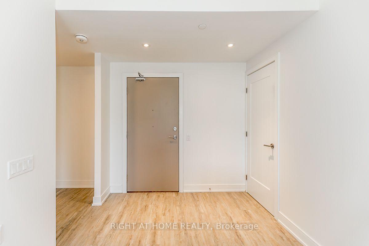 185 Dunlop Street E 617 #617 — photo 1