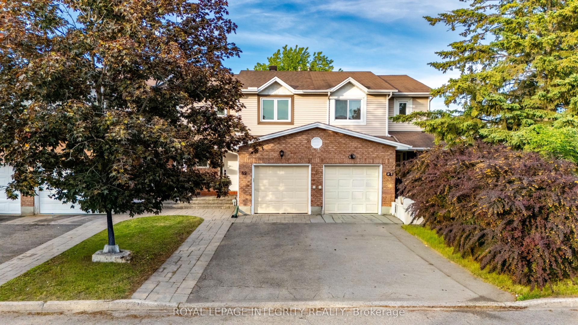89 BURLINGTON Crescent — photo 1
