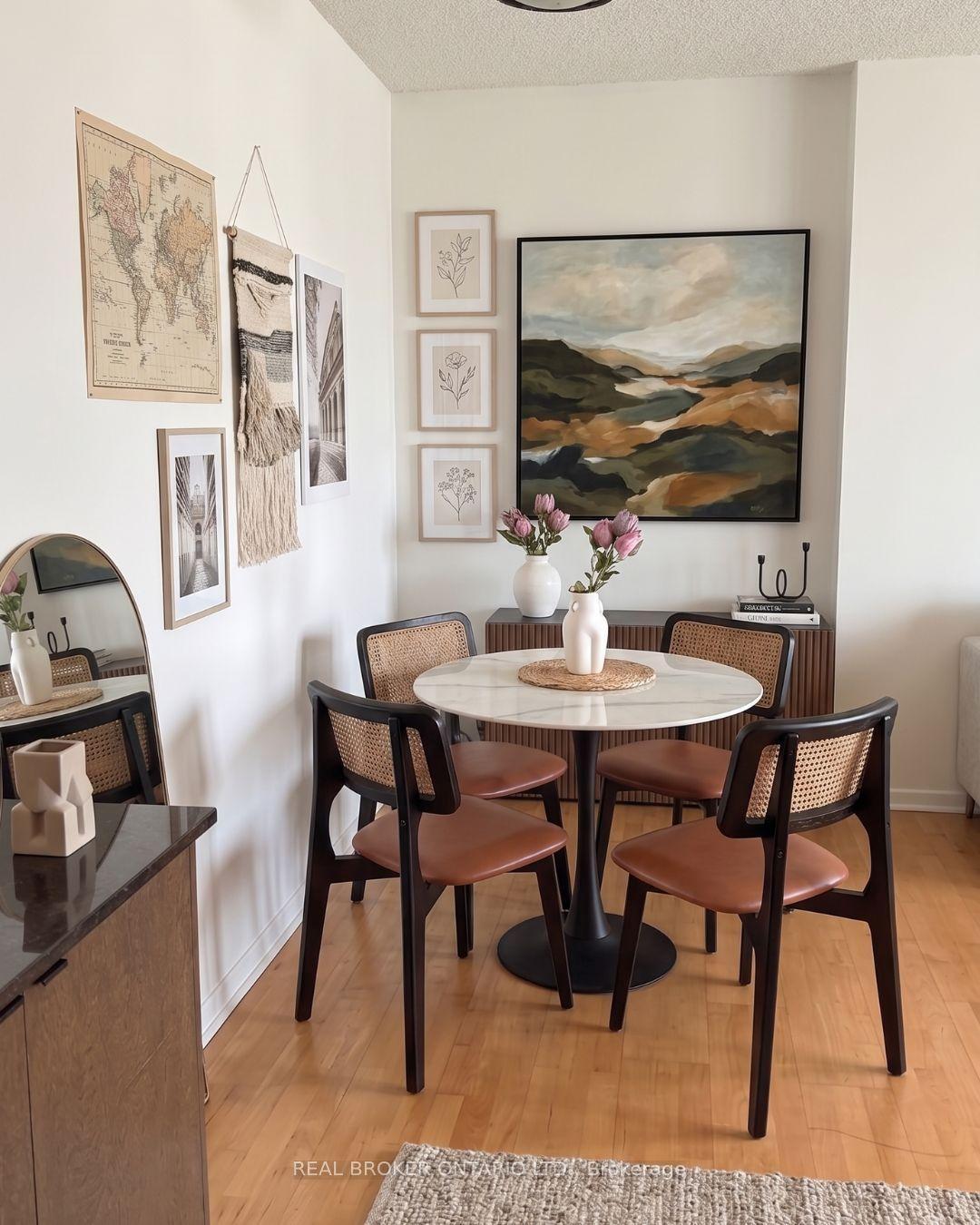 228 Queens Quay W 1501 #1501 — photo 1