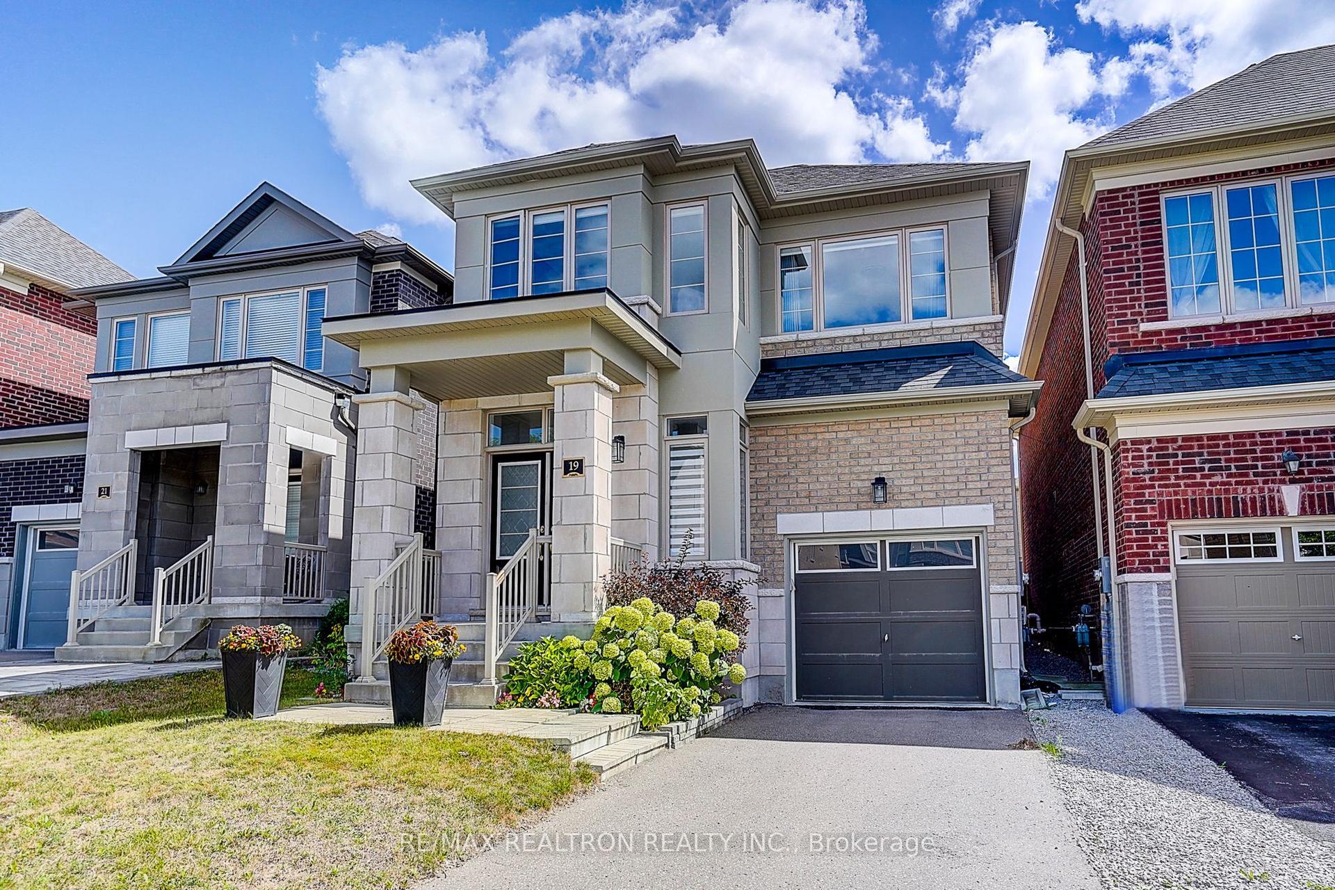 19 Falconridge Terrace, East Gwillimbury — Detached for sale, photo 1
