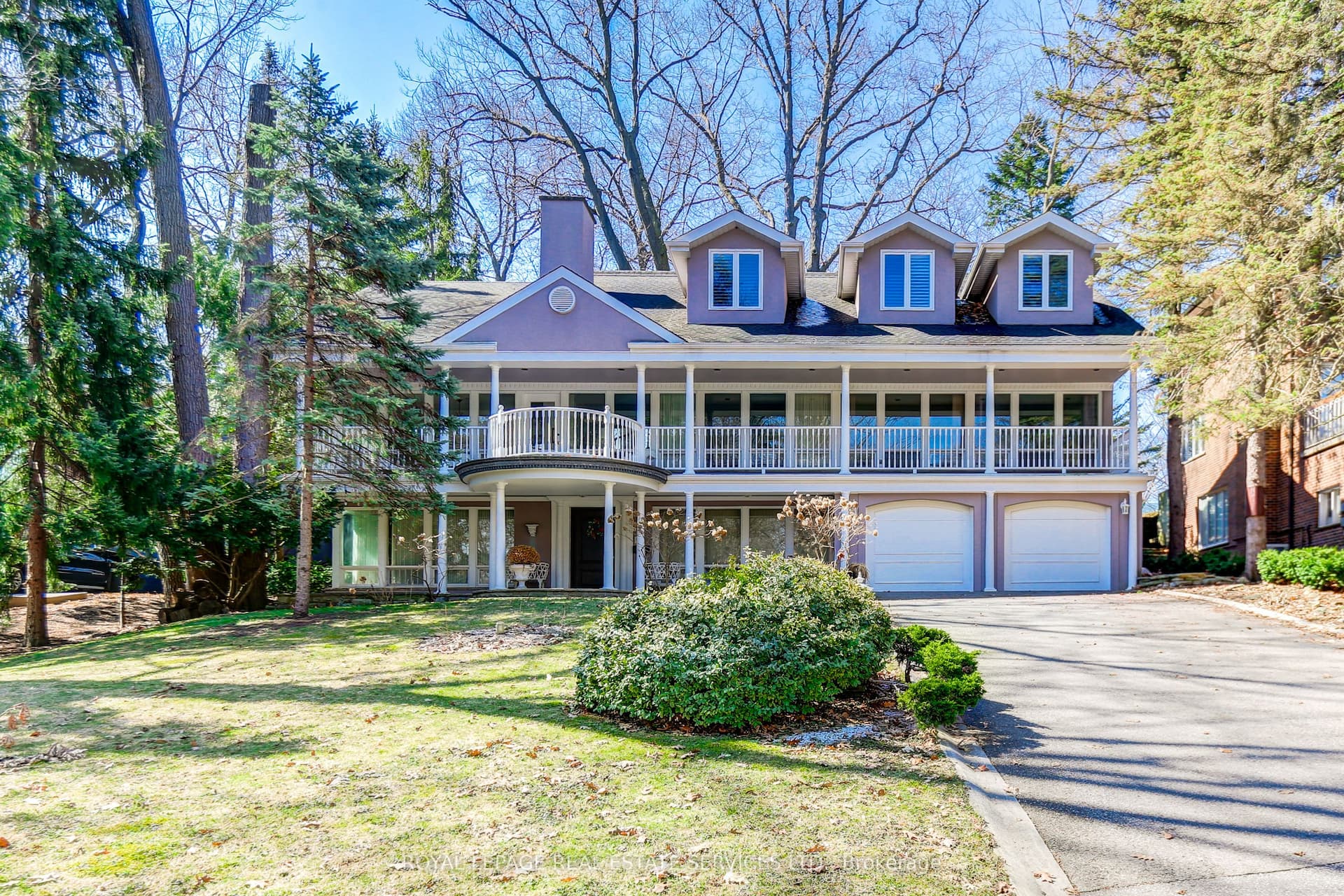 32 Edenbrook Hill — photo 1