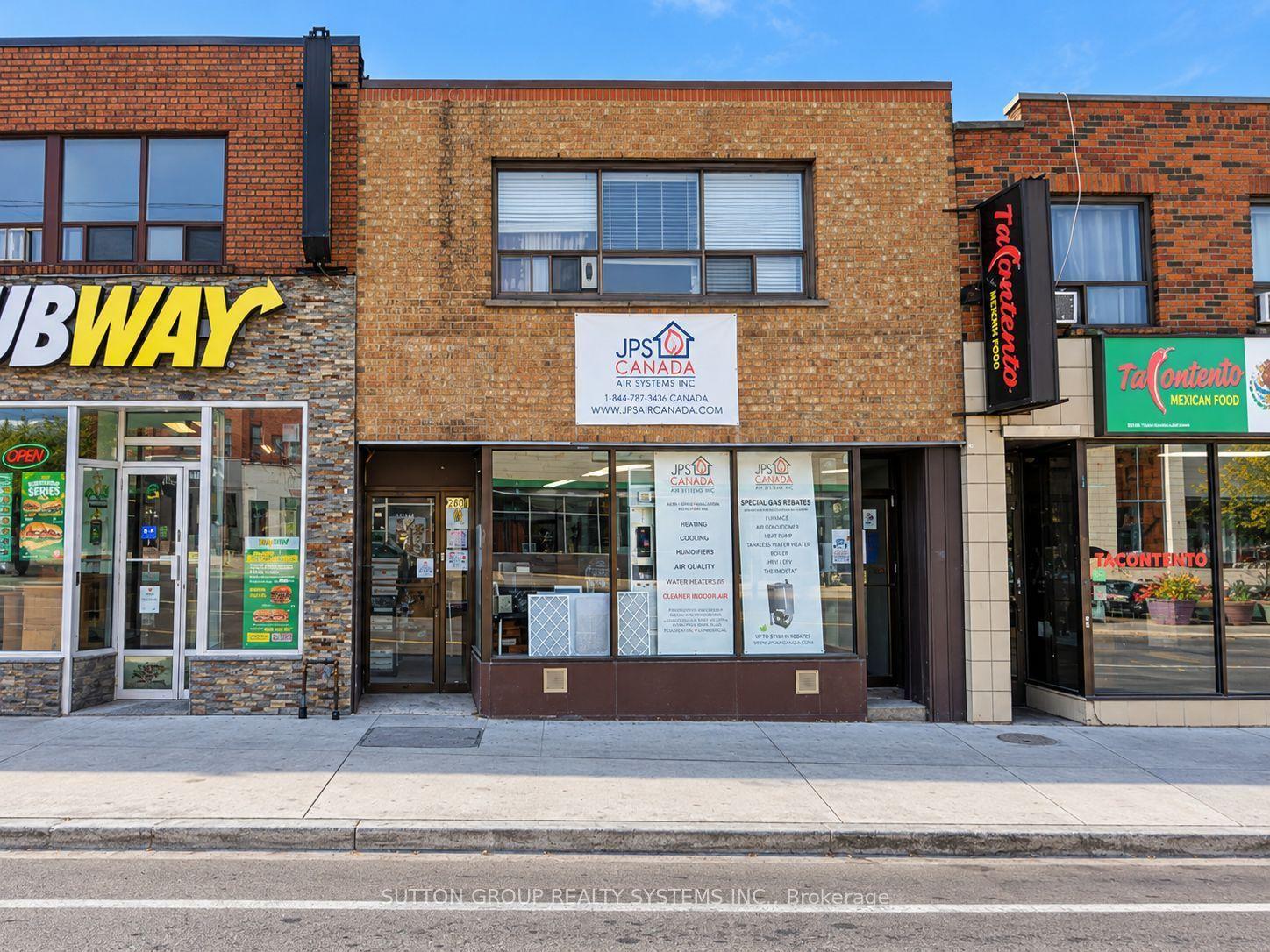 2601 Eglinton Avenue W #1- 2nd Floor Front Apart ##1- 2nd Floor Front Apart, Toronto — Townhouse for lease, photo 1