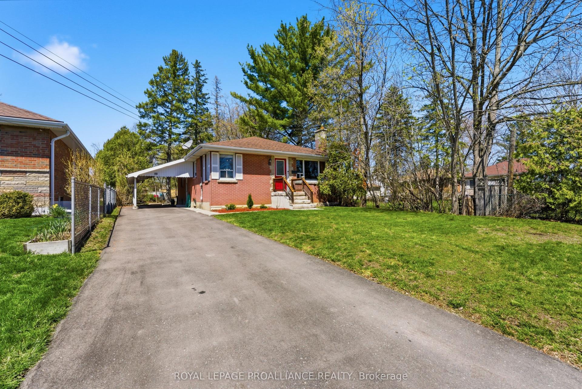 88 Crestview Avenue — photo 1