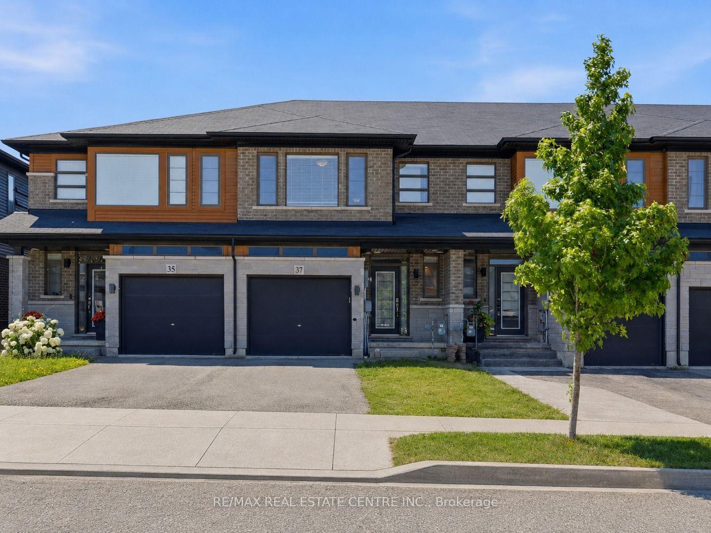 37 Greenwich Avenue, Hamilton — Townhouse for lease, photo 1