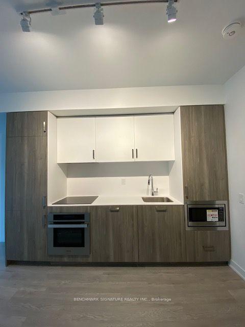88 Queen Street E 1715 #1715 — photo 1