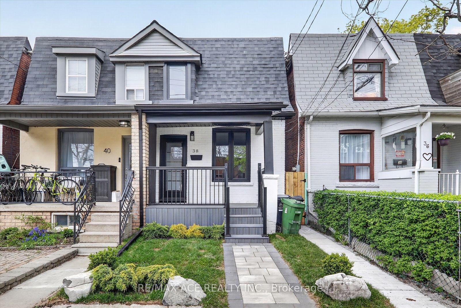 38 Pelham Avenue — photo 1