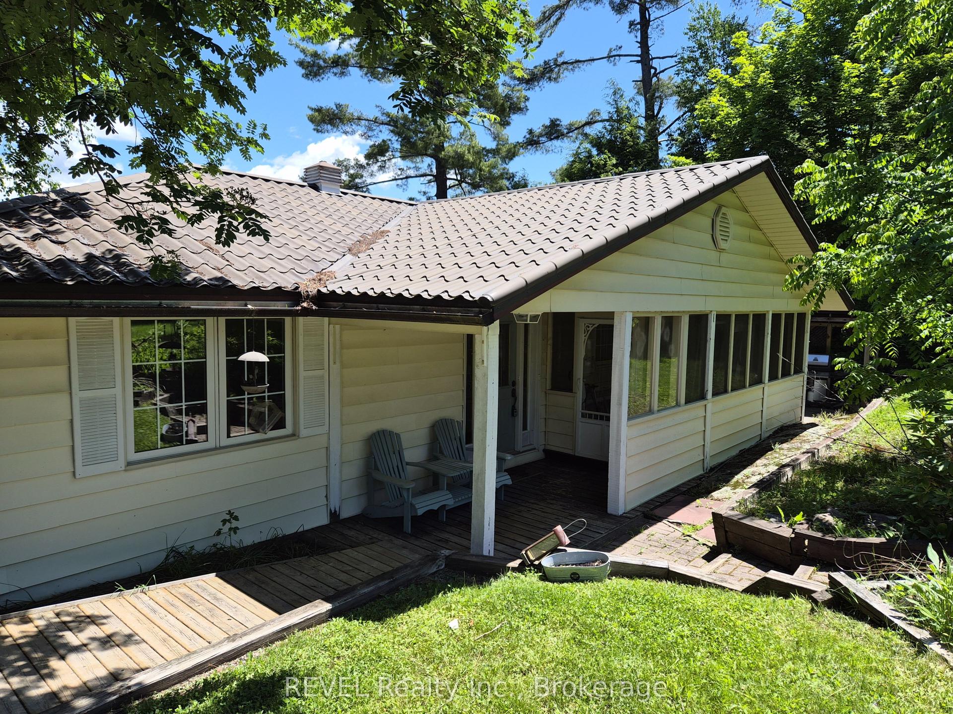 1031 Butterfly Road — photo 1