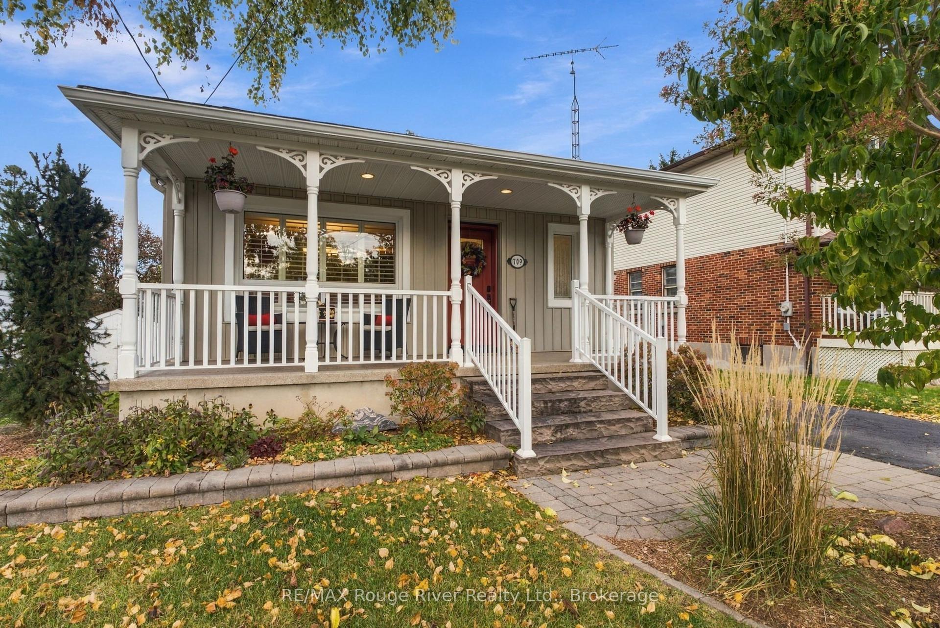 709 Athol Street, Whitby — Detached for sale, photo 1