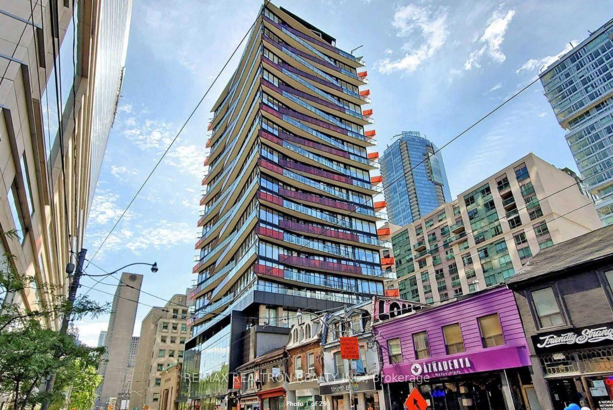 215 Queen Street W 1201 #1201, Toronto — Condo for lease, photo 1