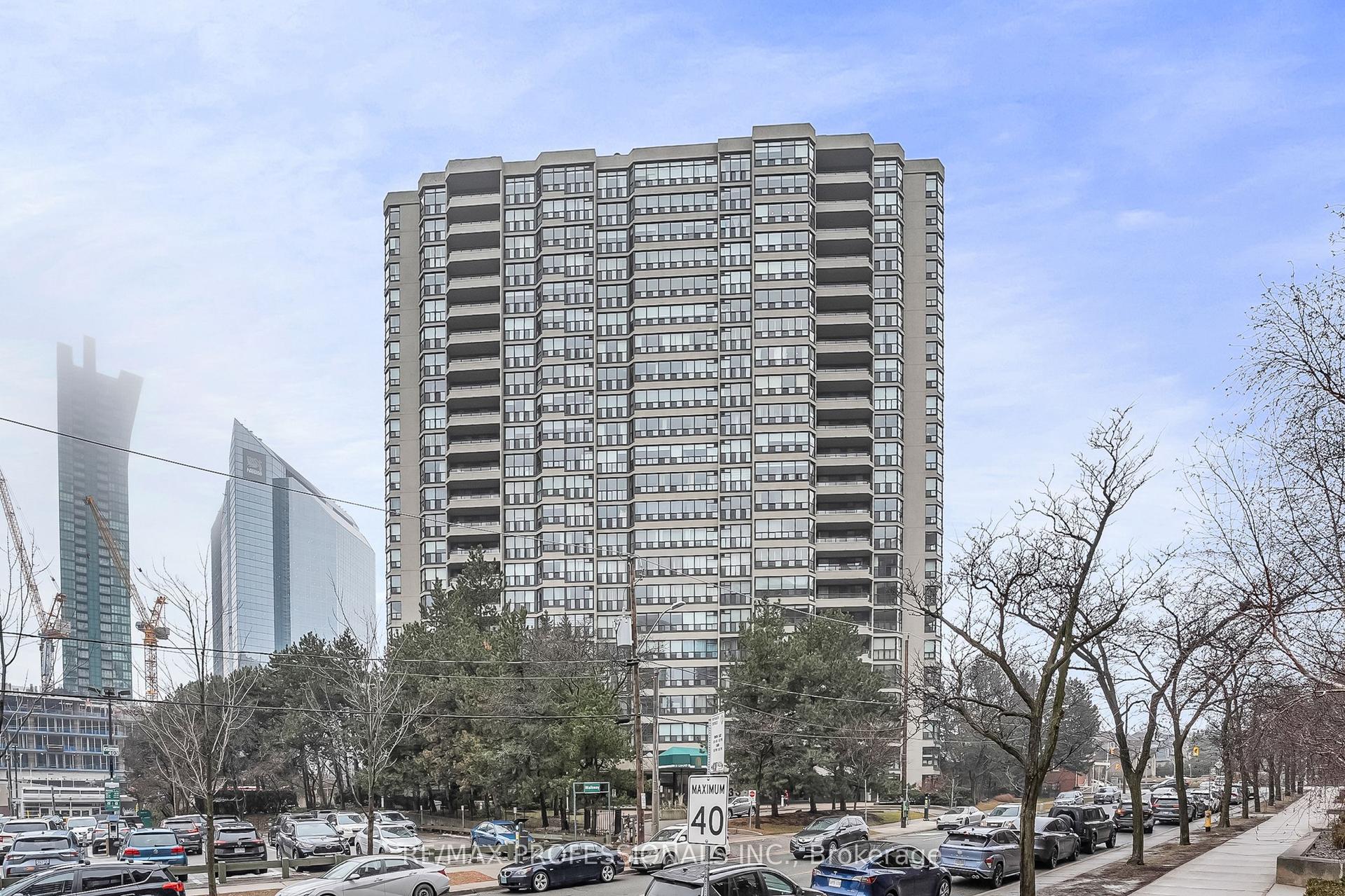 33 Elmhurst Avenue 2005 #2005 — photo 1