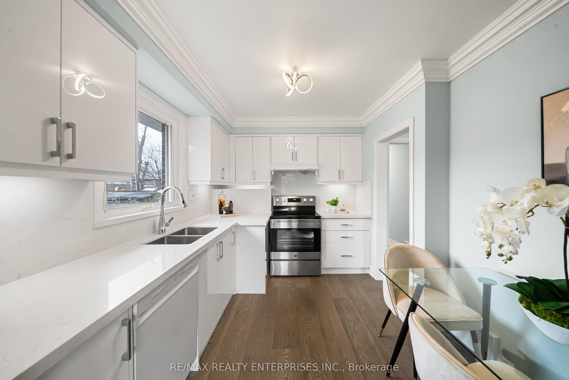 995 Garrard Avenue — photo 1