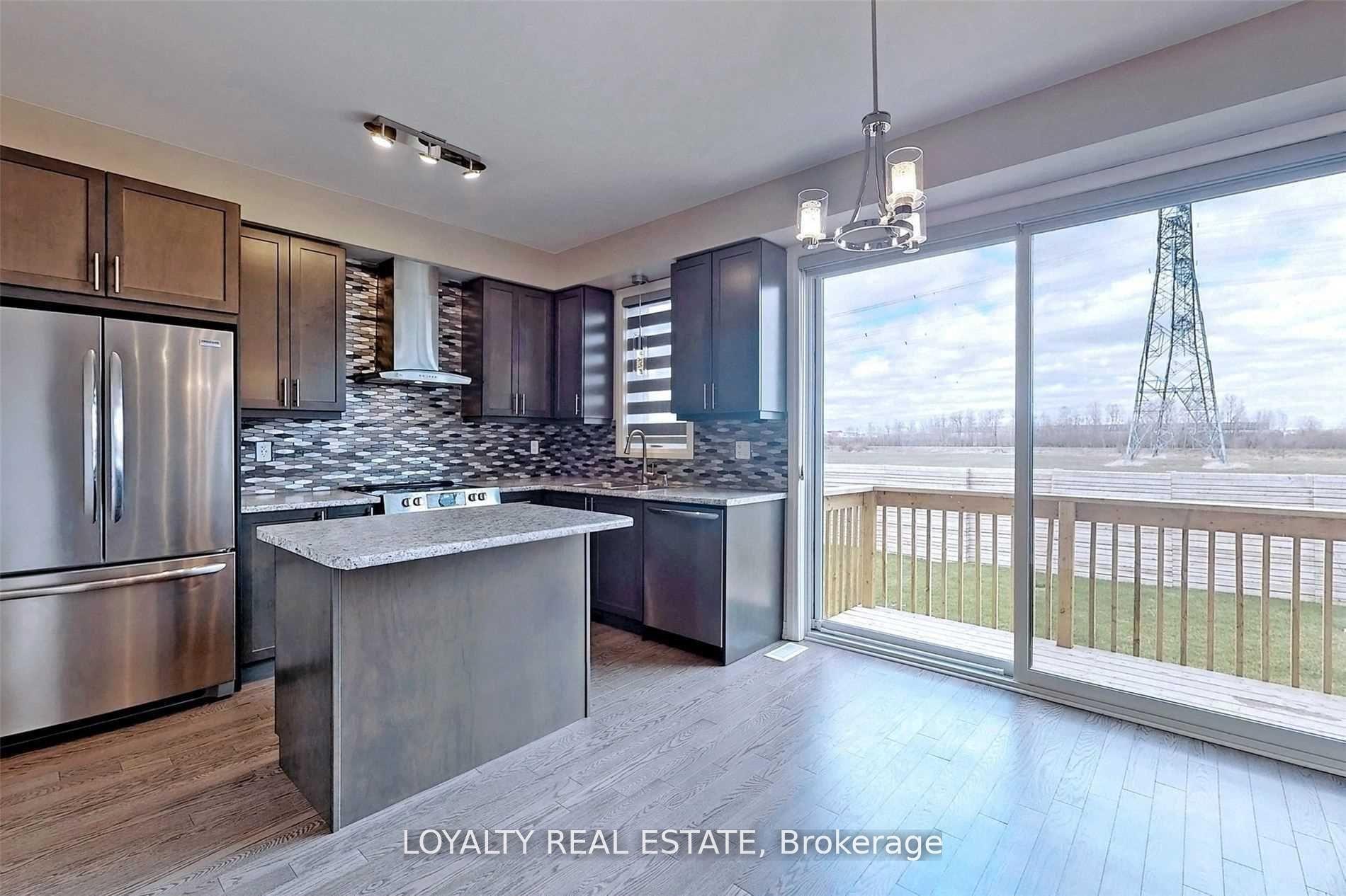 127 Yacht Drive — photo 1
