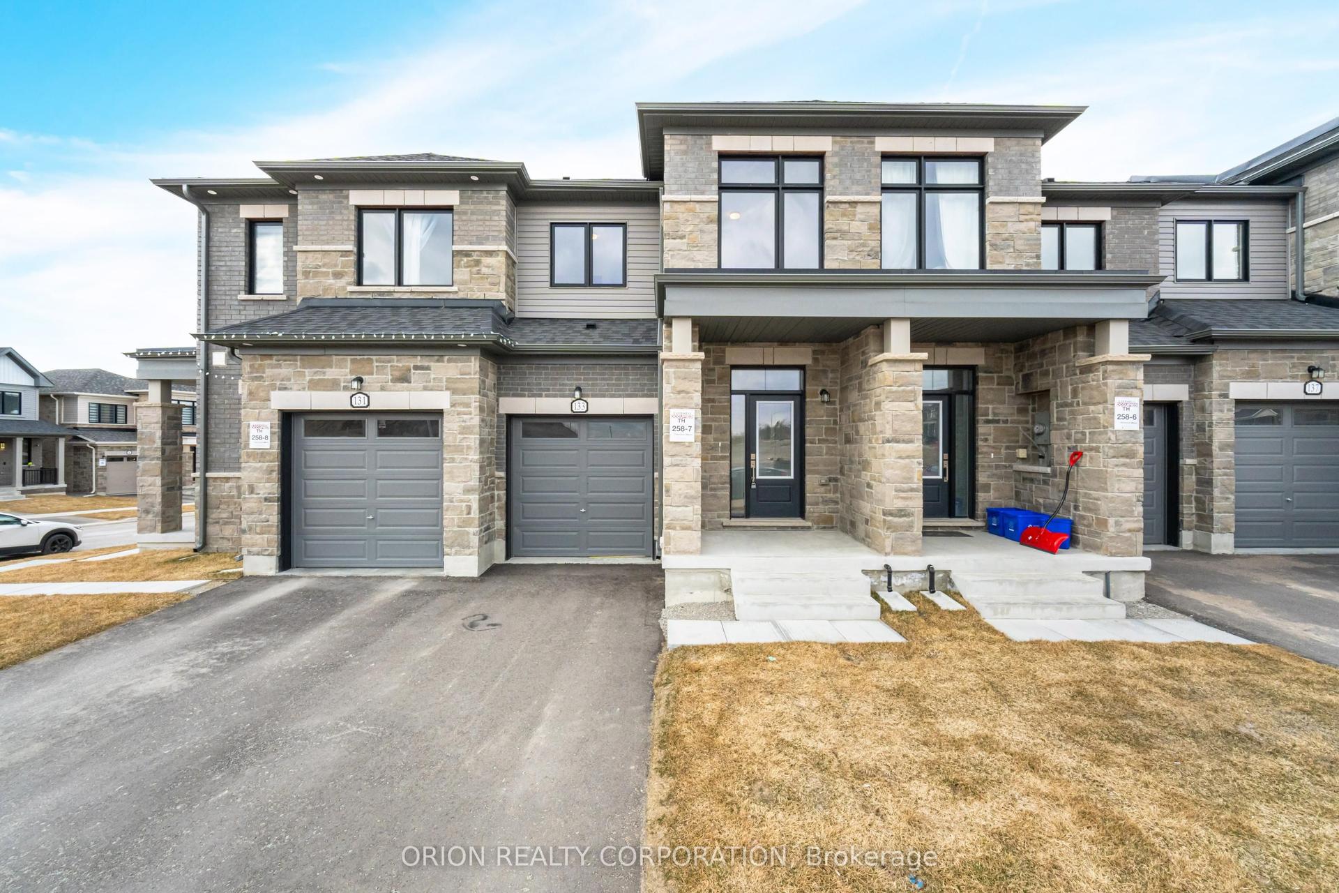 133 Fenchurch Manor Avenue — photo 1