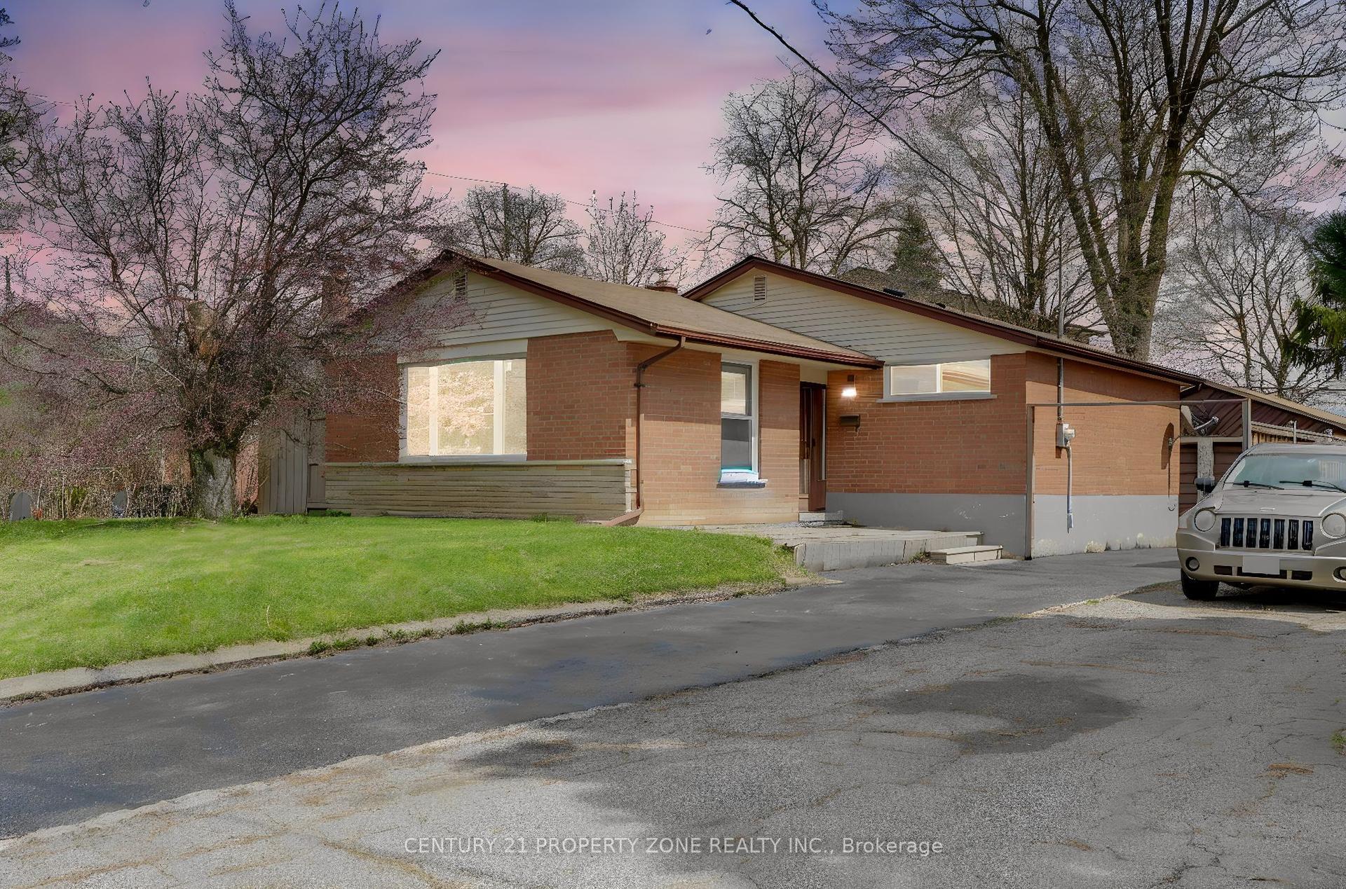 5 Hadrina Street — photo 1