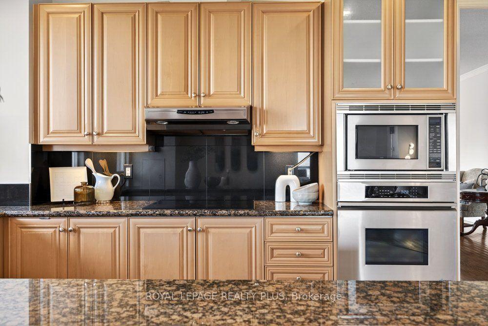 35 Kingsbridge Garden Circle TPH4 #TPH4, Mississauga — Condo for sale, photo 1