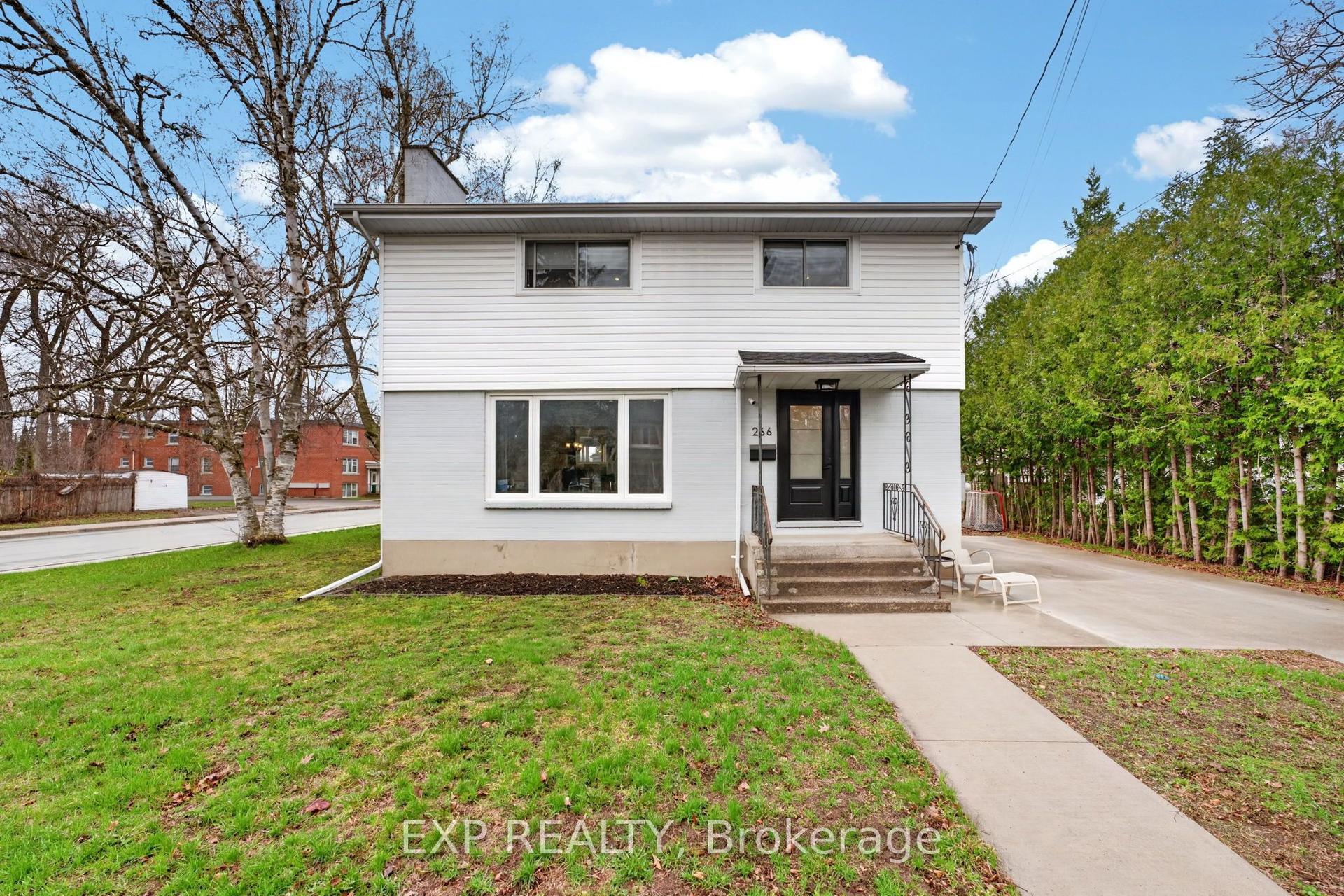 266 Bleecker Avenue — photo 1