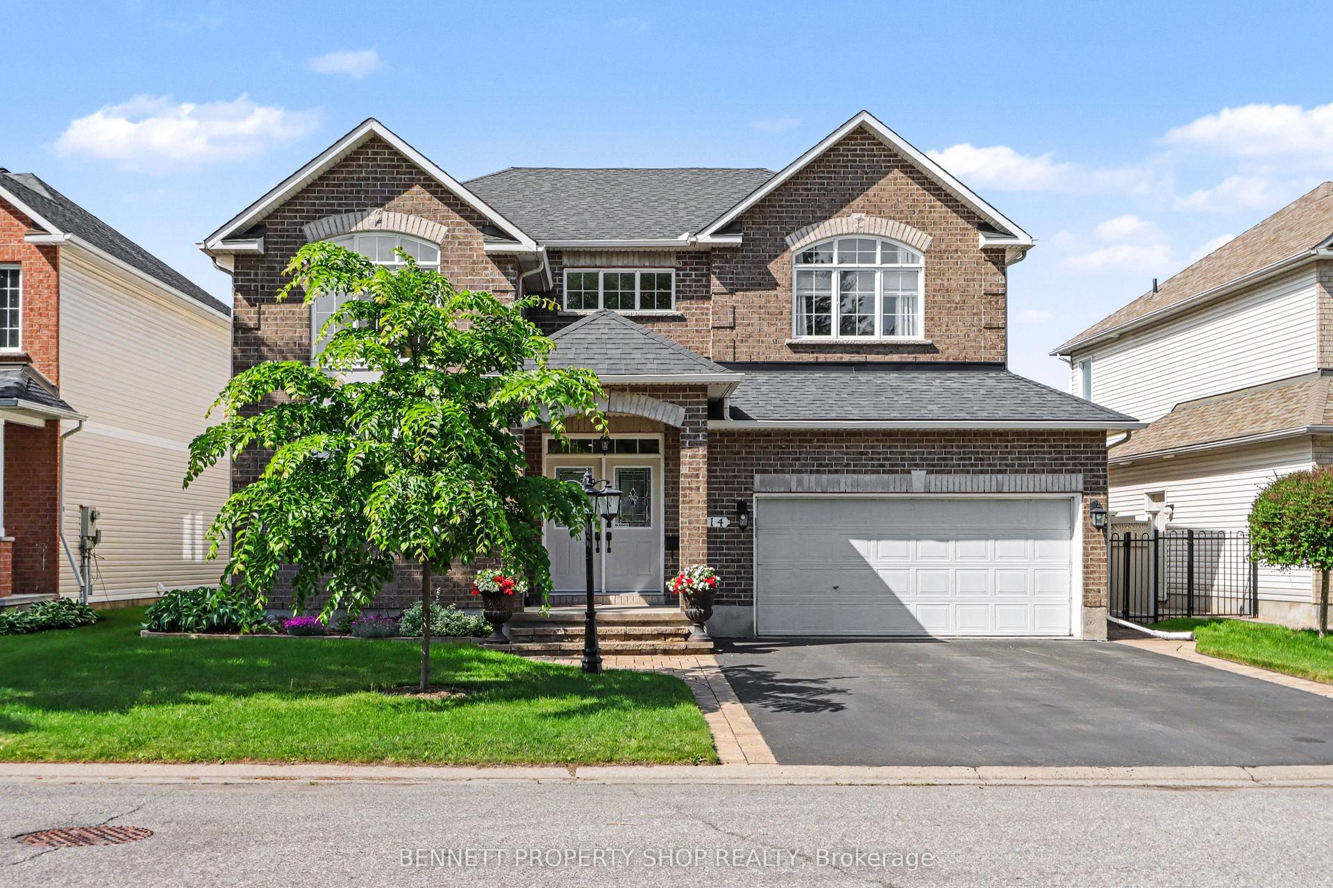 14 Sachs Forest Place — photo 1