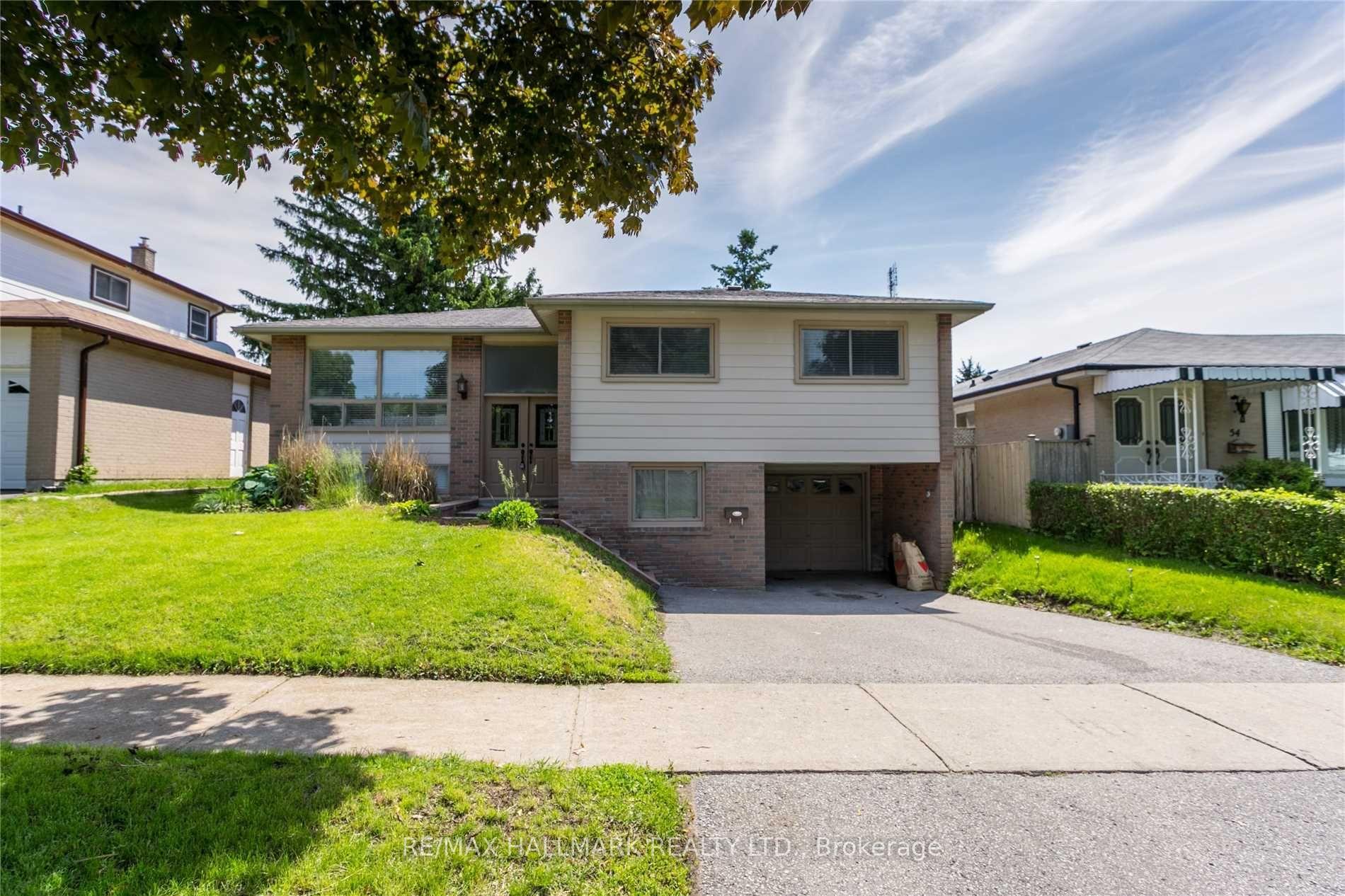 52 Tweedrock Crescent, Toronto — Detached for lease, photo 1