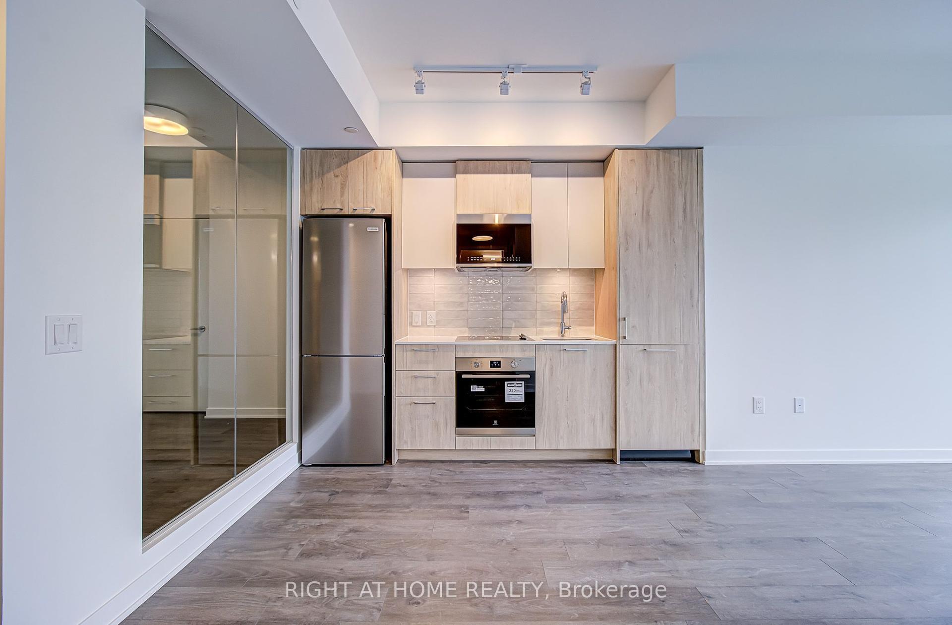 10 Oak Street 907 #907, Toronto — Condo for lease, photo 1