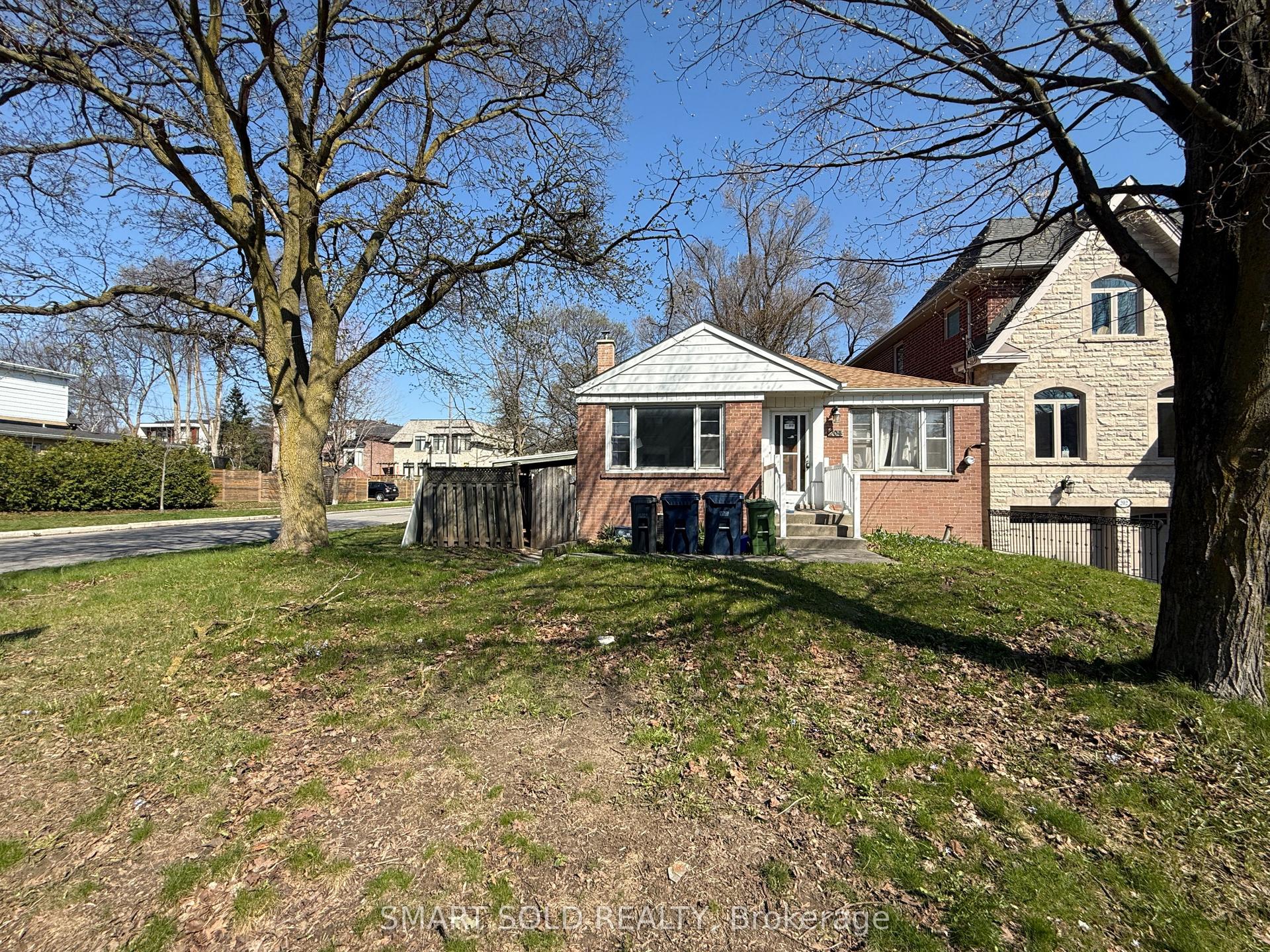 204 Cameron Avenue — photo 1