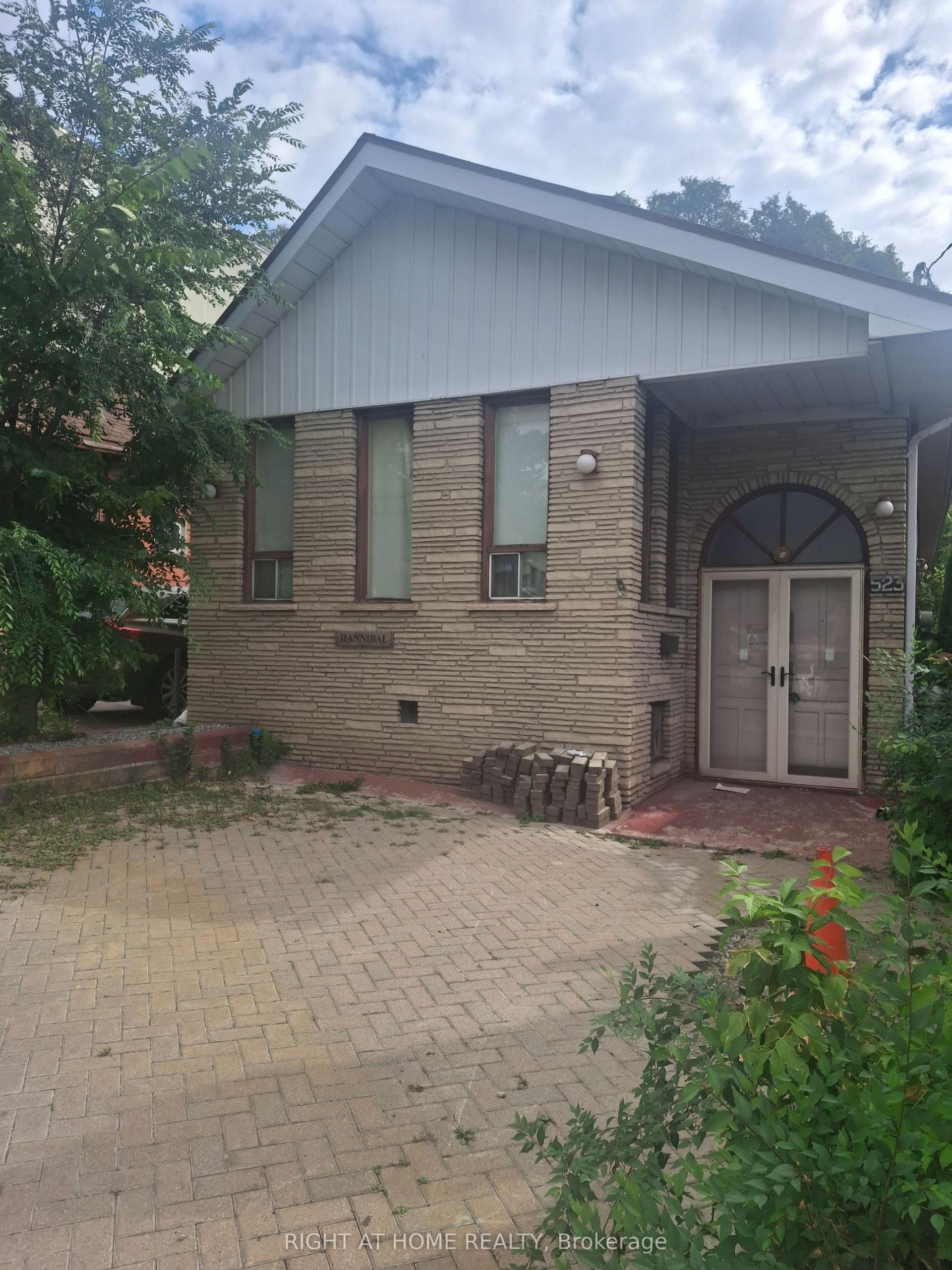 523 Caledonia Road, Toronto — Detached for sale, photo 1